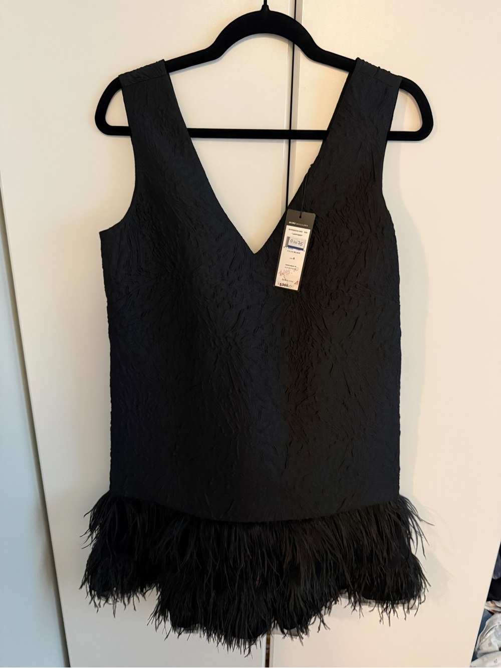 BCBGMaxAzria Jamysen Black Textured V-Neck Sleeveless Top